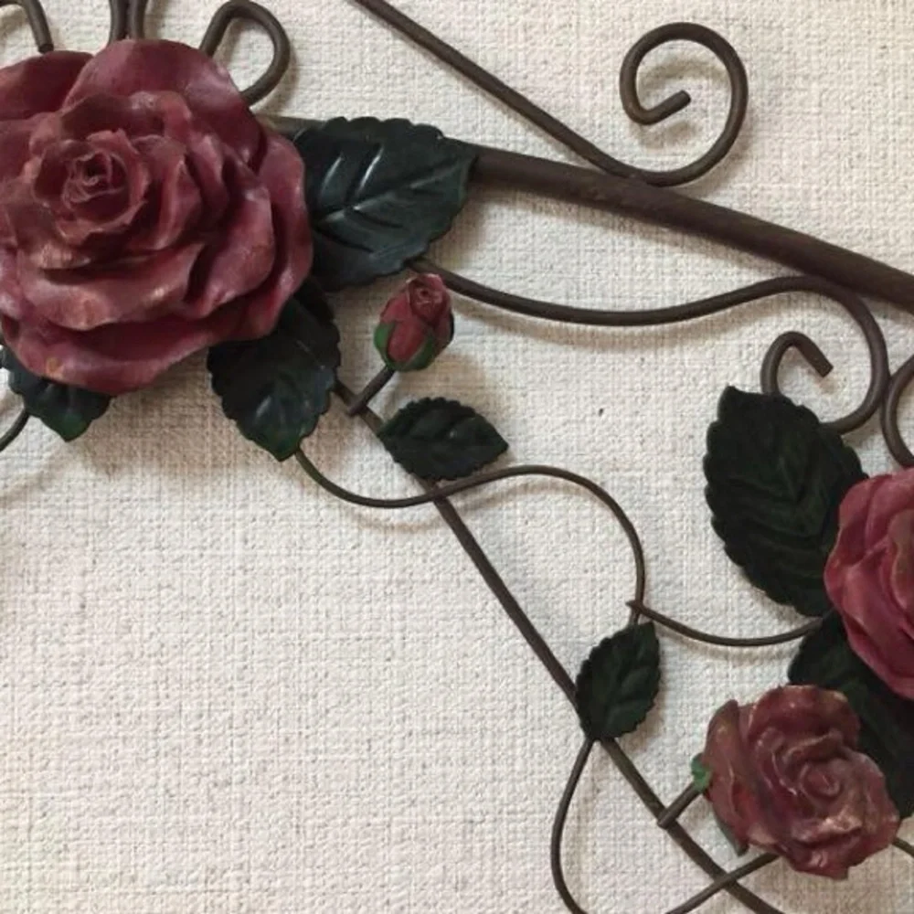 Floral Metal Wall Rack with Hooks